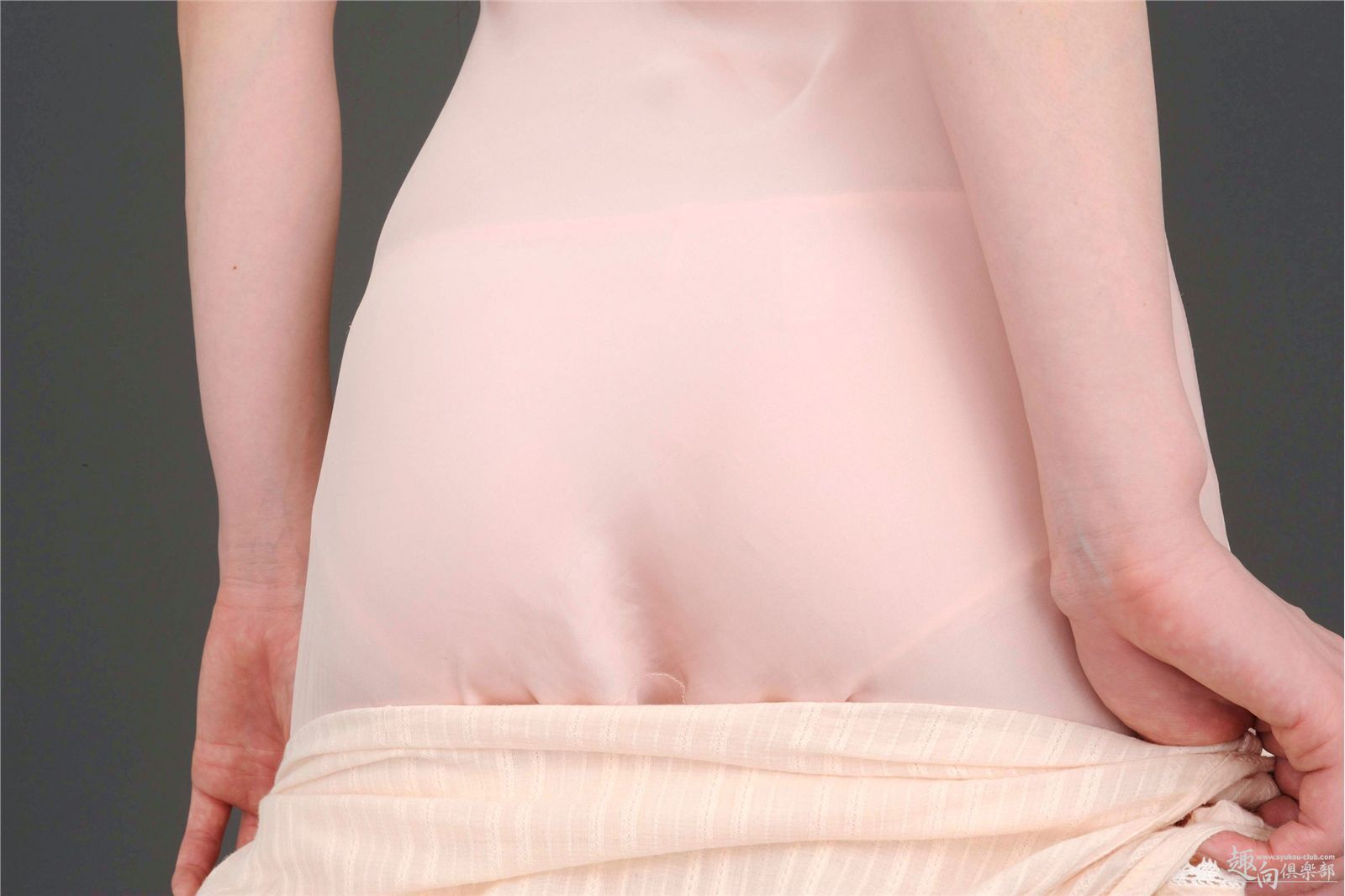 [Syukou-Club] 2013.11.07 Digi-Girl No.152 初脫ぎ素人4 純花しおん 1